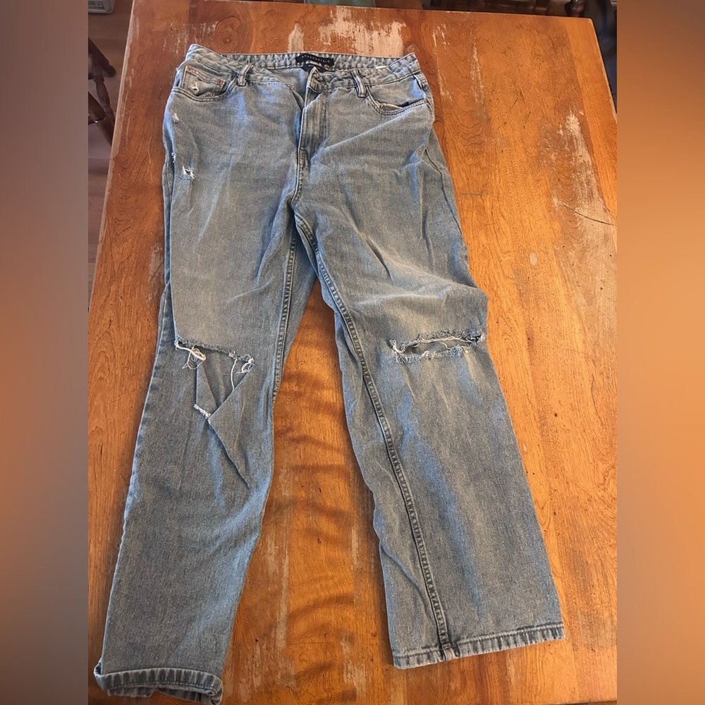 Women’s Distressed Blue Jeans